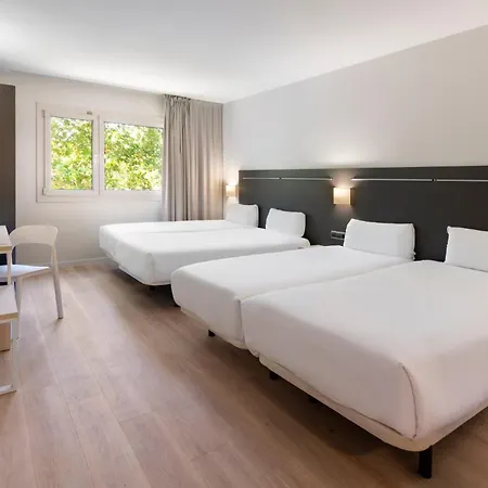 Barcelona 3* Rubi
