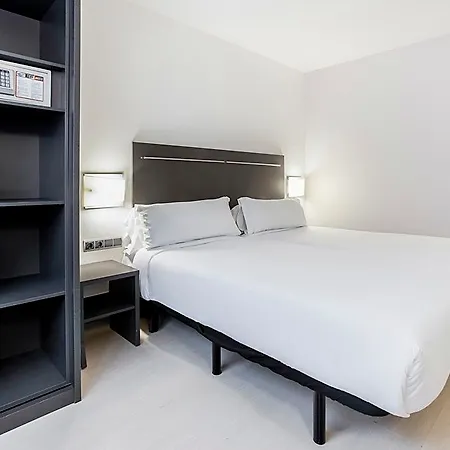 Barcelona 3* Rubi