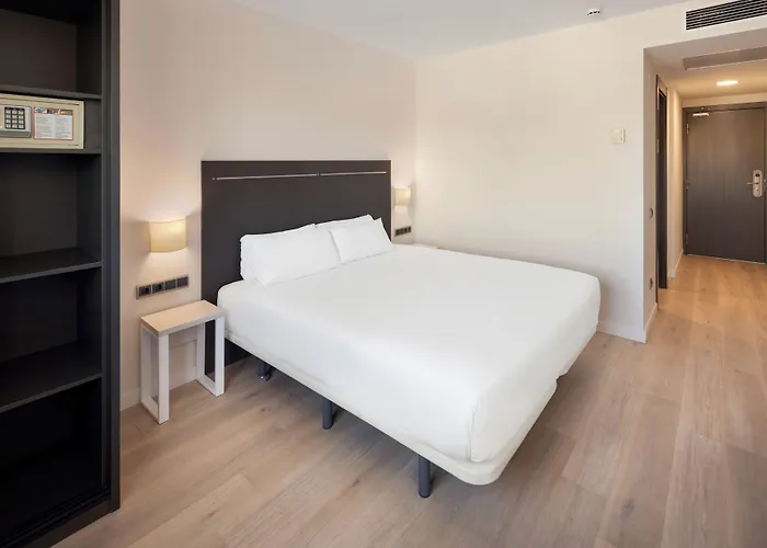 Barcelona Hotel 3*