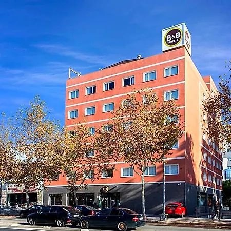 Barcelona Hotel 3*