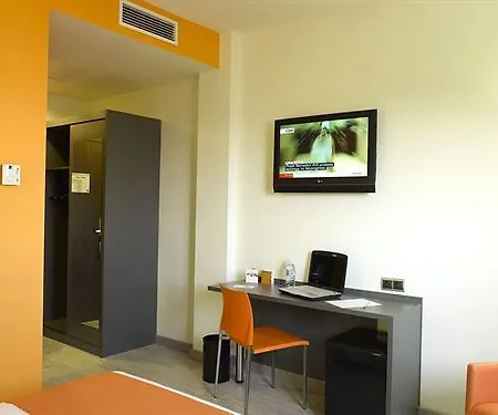 Otel Barcelona 3*